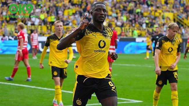 Serhou Guirassy – Sát Thủ Vòng Cấm Với 2 Bàn Mùa 2025/26